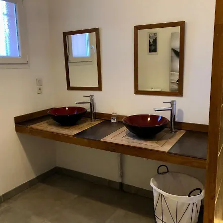 アパート Avec Exterieur Ombrage サン・マルセル・レ・ヴァロンス