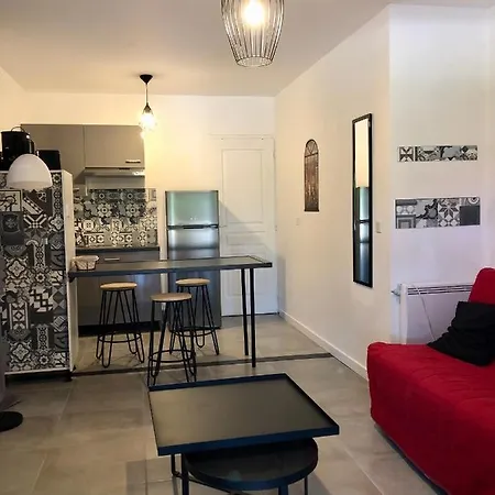 Avec Exterieur Ombrage * サン・マルセル・レ・ヴァロンス